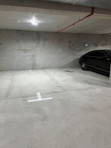 Izdajem garazno mesto dunavska 24-26