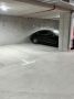 Izdajem garazno mesto nova zgrada