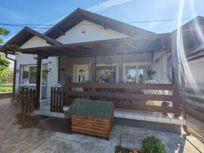 KUCA Dunavska 139m2, + 89m2, plac 12,96a