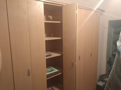 Prodajem garderober Forma ideale