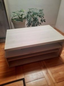 Klub sto za dnevni boravak 30 eur