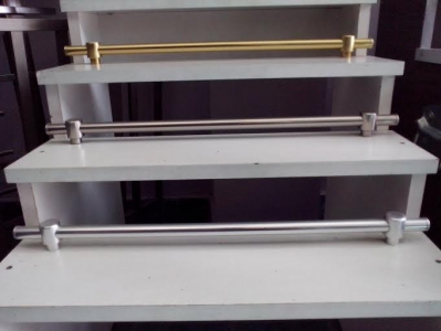 Drzaci za tepih staze, 800 din, Nis