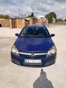 Opel astra katavan. 2006. godiste
