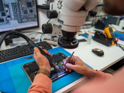 MacBook, iPhone - Najkompletniji servis