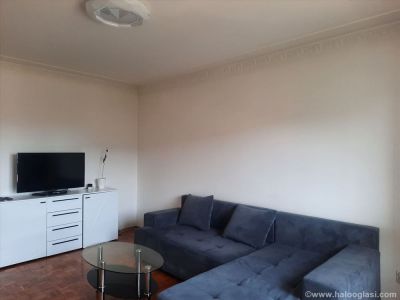 Centar, dvosoban, renoviran kod Poitike