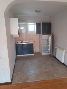Izdaje se Dvosoban stan 70m2blizu centra