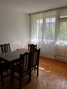 IZDAJE SE STAN U CENTRU GRADA 56M2