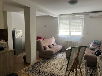 Garsonjera izdavanje