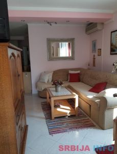 Apartman i dva stana za izdavanje u Budvi