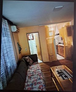 Izdaje se apartman-vikendica na Srebrno