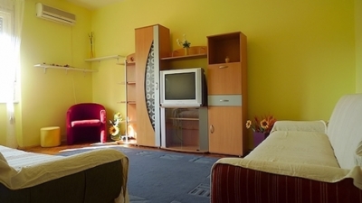 Dvosoban apartman na Trgu Republike. U...