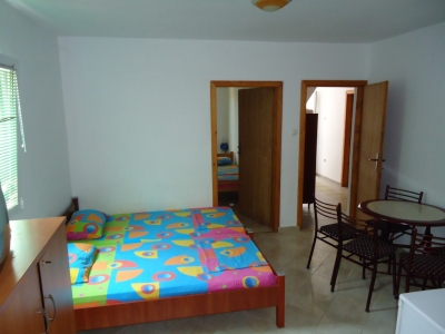 Izdajem apartmane u Dobrim Vodama, Bar,...
