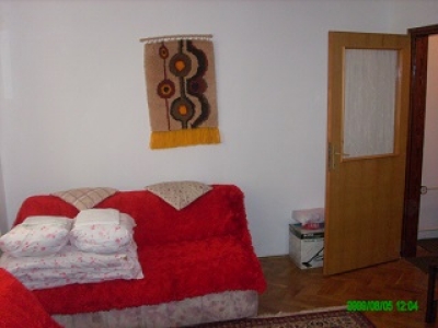 Izdajem apartman na Zlatiboru U...