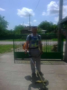 Usluzno kosenje trave trimerom